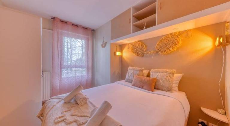 Fully equipped rental apartment with terrace | Pet-friendly in Puteaux