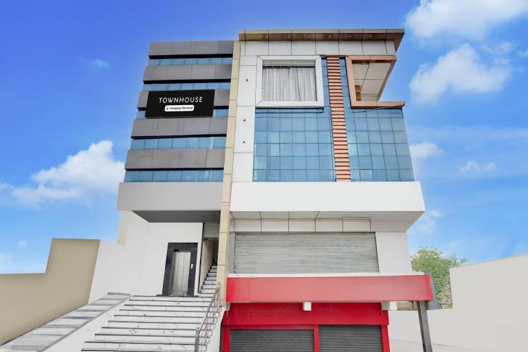 Super Townhouse Narholi Bridge Mathura