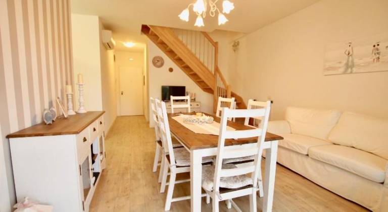 Charming holiday apartment with patio | Next to the beach | Pets allowed in Jesolo