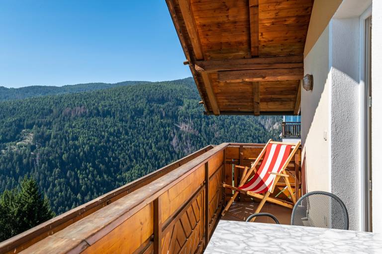 Cozy Waldblick Apartment with Mountain Views & Terrace in Meransen — photo 2