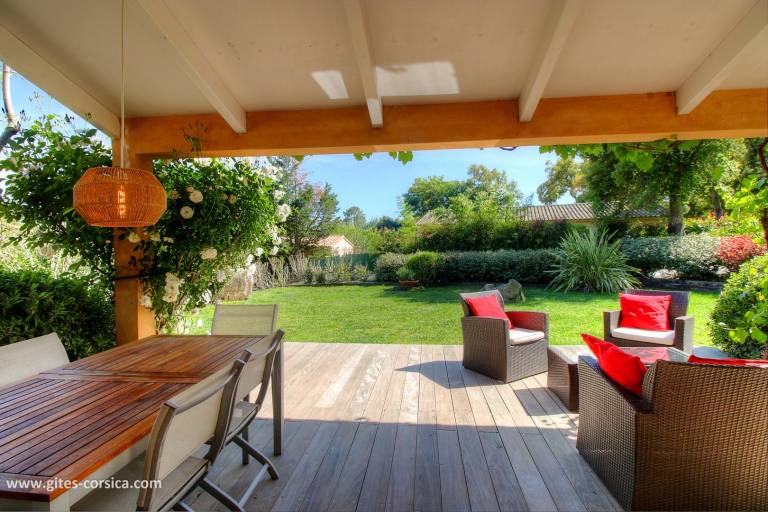 Gite with heated pool, BBQ & patio | Mountain view — photo 4