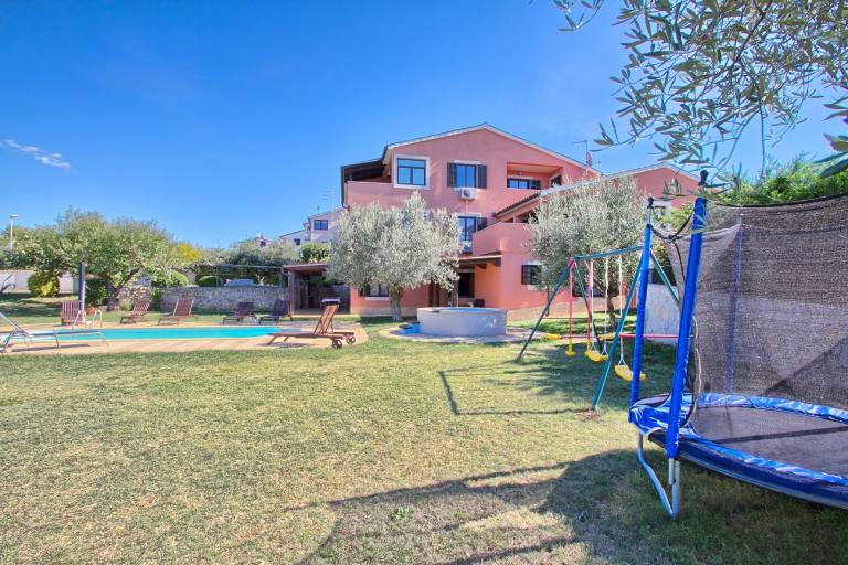 Great Apartment 400 meters to beach with pool, jacuzzi — photo 5
