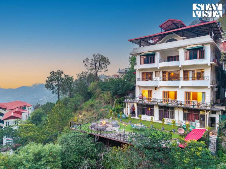 Villa with garden in Solan