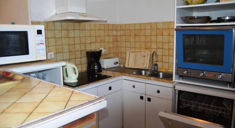 House with 6 rooms for 24 persons — photo 5