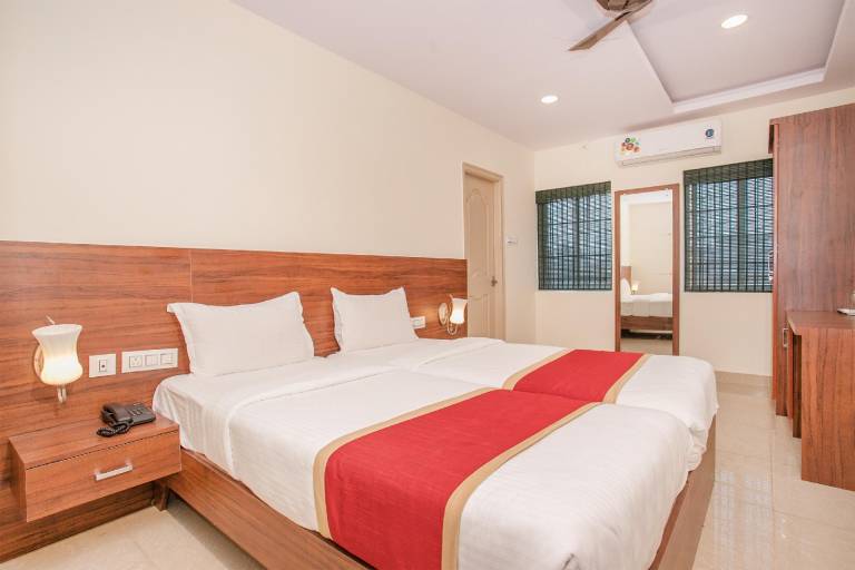 OYO 9437 Hotel Blue Bell