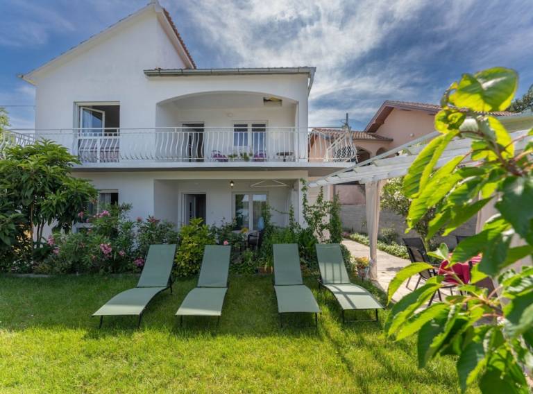 Ferienhaus  Karin Gornji