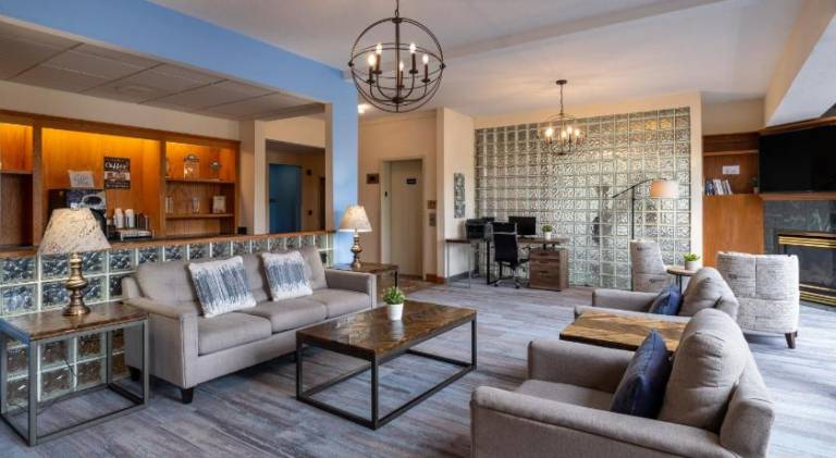 Days Inn & Suites by Wyndham Madison — photo 2