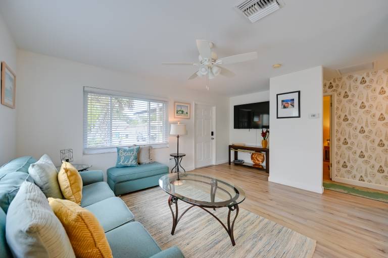 Cozy & Bright Naples Abode w/ Community Amenities! — photo 5