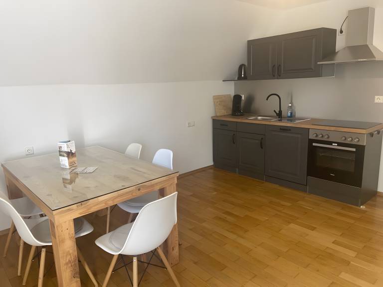 Apartment 'Mit Giebelzimmer' with Shared Garden and Wi-Fi — photo 4