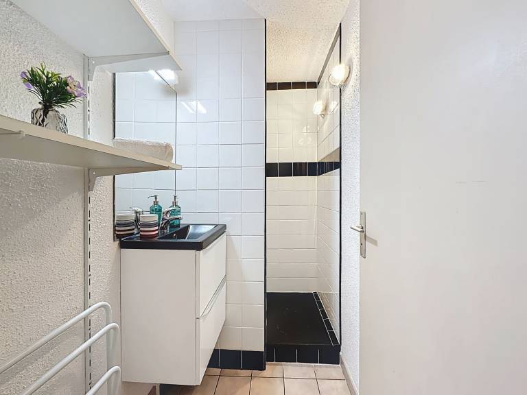 Fully equipped apartment with pool | Pet-friendly — photo 4