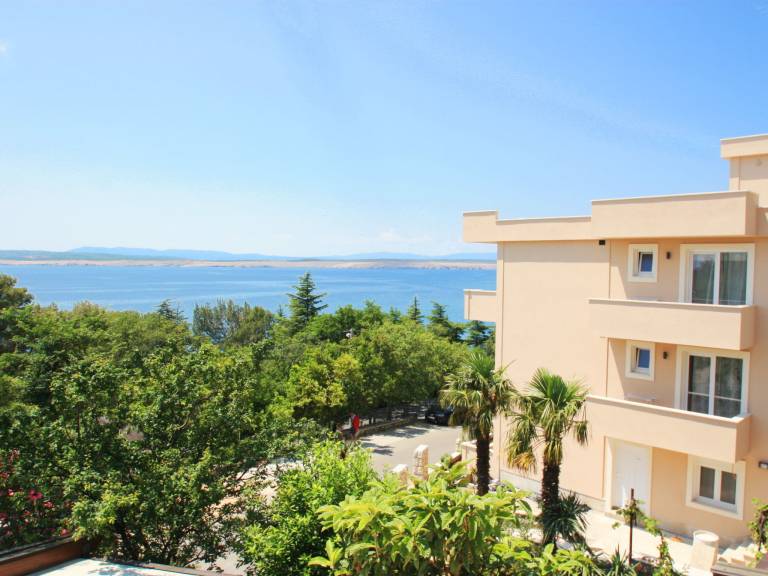 Apartment with hot tub & terrace — photo 5