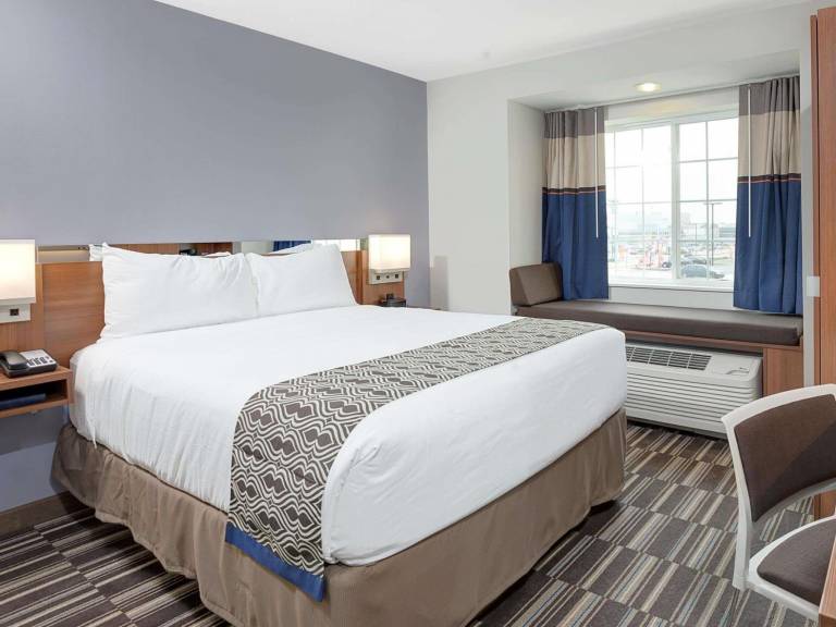 Microtel Inn & Suites by Wyndham Philadelphia Airport Ridley — photo 4