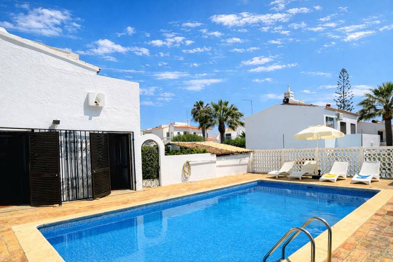 Villa with private pool, terrace & barbecue in Albufeira