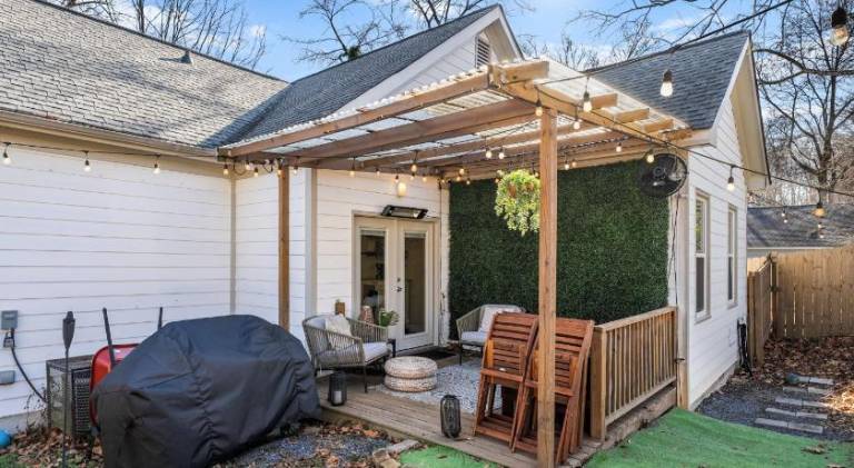 Modern Home with Backyard Oasis in Heart of ATL — photo 4