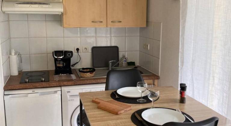 Beautiful holiday apartment with private pool & patio | Good for workation | Pets allowed — photo 4