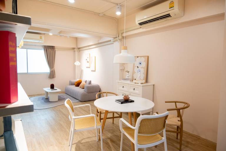 Rental apartment with patio | Perfect for remote work — photo 4