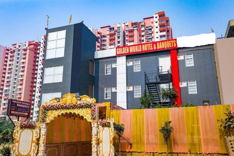 Golden World Hotel