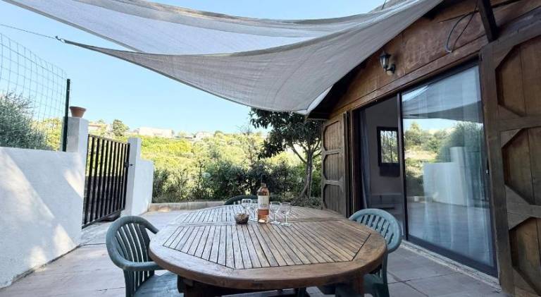Wonderful chalet with patio & grill | Pets are welcome — photo 3