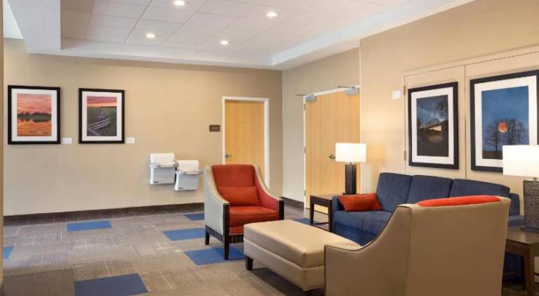 Comfort Inn & Suites Presidential — photo 5