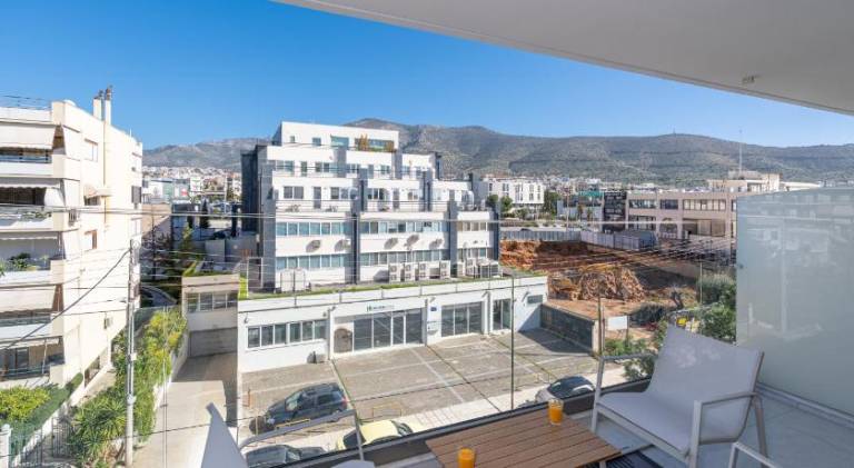 Apartment with terrace & pool — photo 4