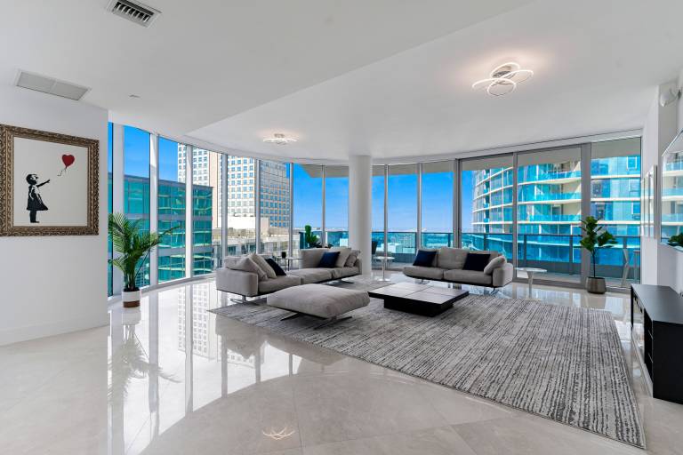 Condo Coconut Grove
