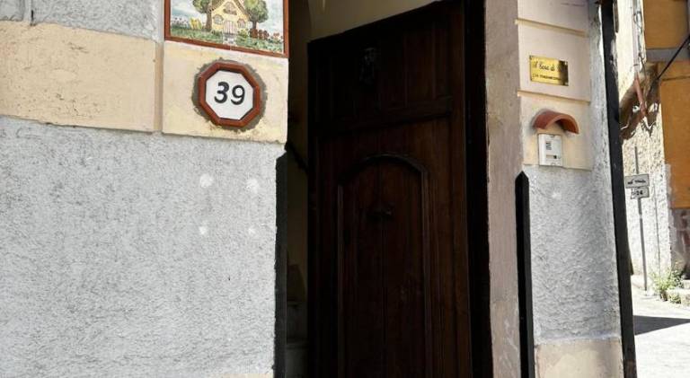 Holiday apartment with 2 rooms for 7 persons in Monreale