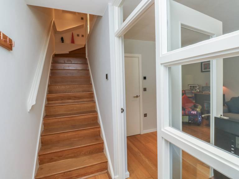 Cottage with garden | Beach view — photo 3
