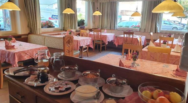 ALBERGO BAR RISTORANTE DOLOMIA in Badia