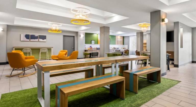 Spark by Hilton Catoosa Tulsa — photo 4
