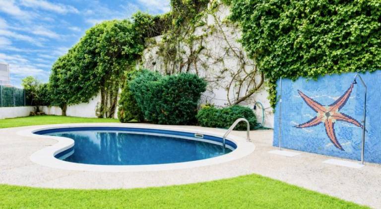 Holiday apartment with pool — photo 5
