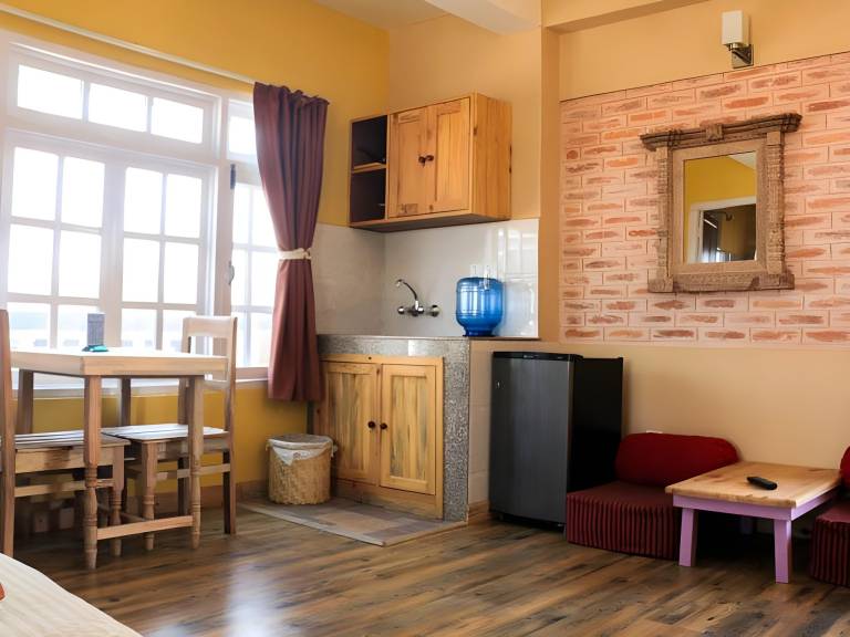 Serviced apartment with yard & terrace | Pets allowed — photo 2
