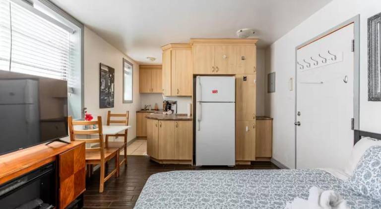 Apartment | Near Parliament Hill — photo 2