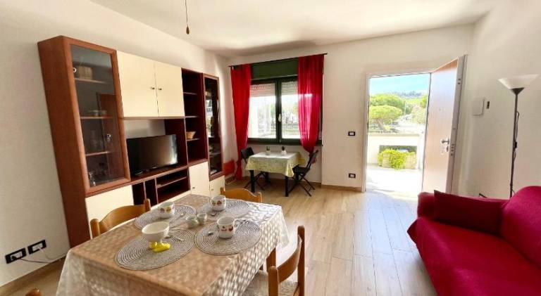 Serviced apartment with terrace & yard | Beach nearby | Pets are welcome — photo 4