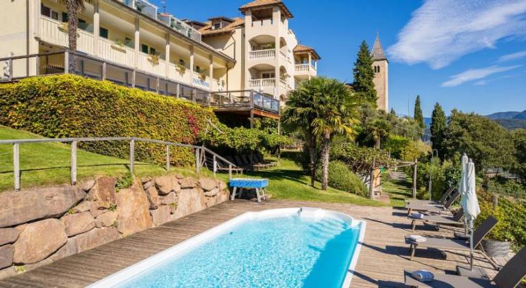 Beautiful serviced apartment with pool, grill & sauna | Pets are welcome — photo 4
