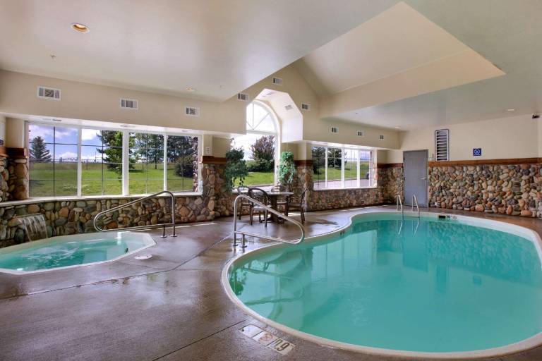 Microtel Inn & Suites by Wyndham Bozeman — photo 2