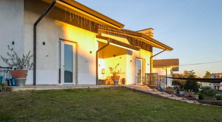 Nest Guesthouse in Castelnuovo del Garda