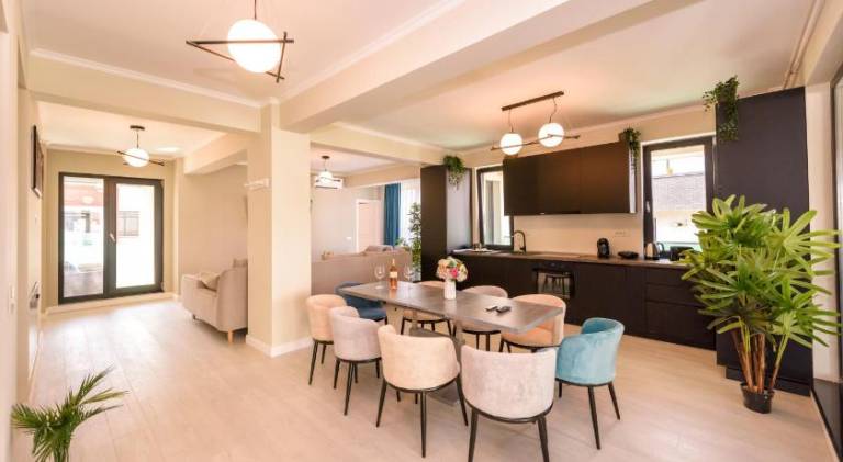 Aquarium Residence Penthouse 6 — photo 3