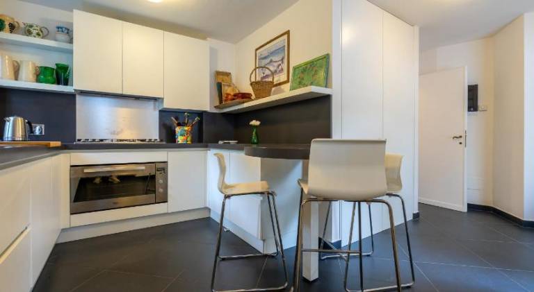 Fully equipped spacious villa with yard, BBQ & terrace | Suitable for remote work | Dogs allowed — photo 2