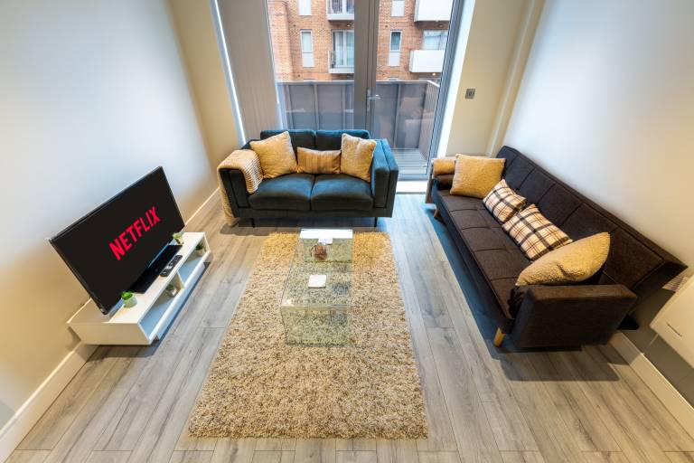 Cosy Central 1 Bed Apartment in Slough Sleeps 4