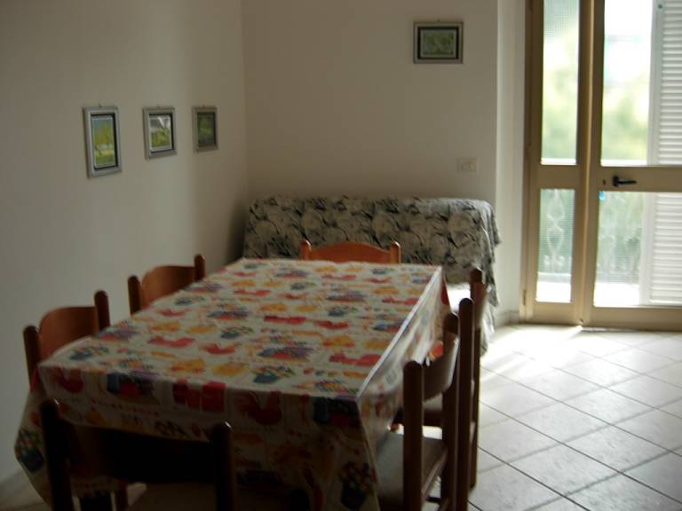 Holiday apartment with garden — photo 3