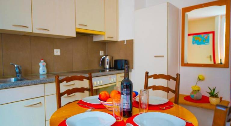 Holiday apartment with 3 rooms for 6 persons — photo 5
