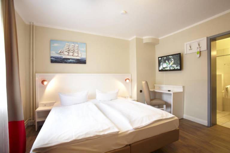 Basic Hotel Ostseehalle — photo 2