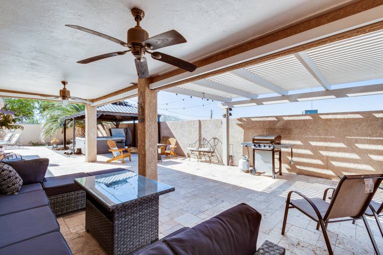 Lake Havasu City Escape: Patio, Pool + Grill! — photo 2