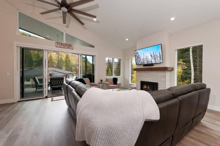 Brand new townhome across from Purgatory - Hot Tub/Views/Arcade Game/Shuttle — photo 4
