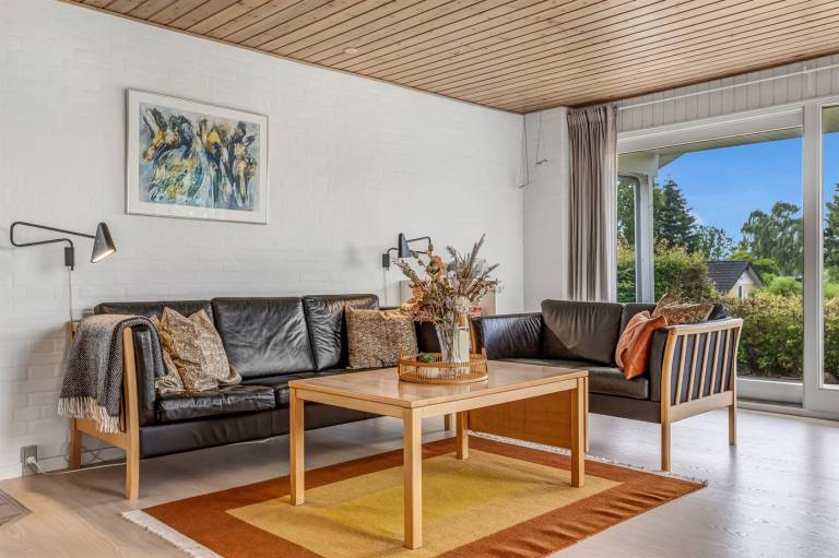 Fully equipped spacious vacation home with patio & barbecue | Sea view | Beach nearby | Dogs allowed — photo 4