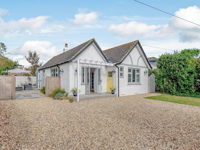 House  Bracklesham Bay