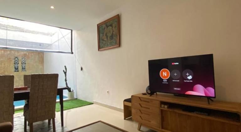 Villa with pool — photo 2