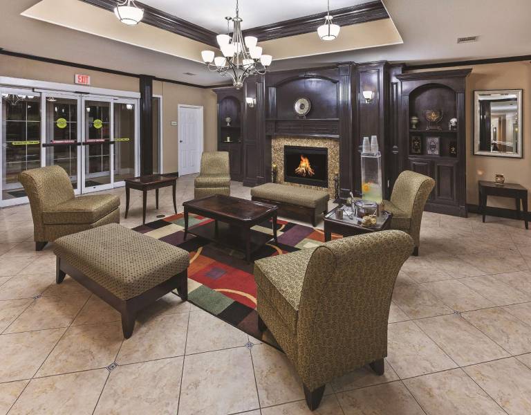 La Quinta Inn & Suites by Wyndham Livingston — photo 4