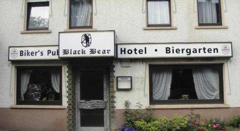 Black Bear Bikers Pub Hotel