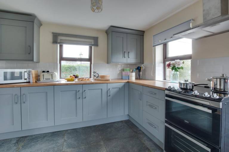 Fully equipped nice cottage with garden | Pets allowed — photo 4